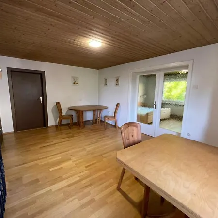 Wohnung *